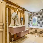 Manor House And Its Park In The Heart Of Calvados Сasa de vacaciones *