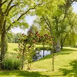 Manor House And Its Park In The Heart Of Calvados Сasa de vacaciones *