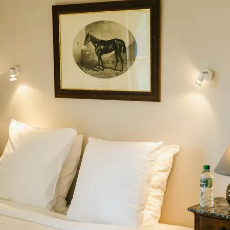 Casa de Férias Manor House And Its Park In The Heart Of Calvados *