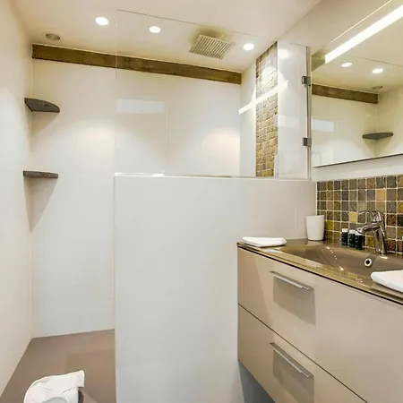 Casa de Férias Manor House And Its Park In The Heart Of Calvados Tourville-en-Auge