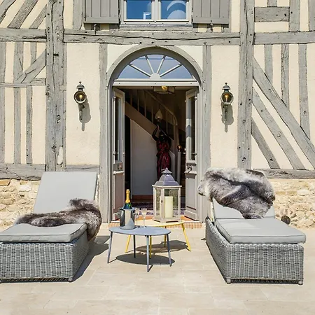 Manor House And Its Park In The Heart Of Calvados *