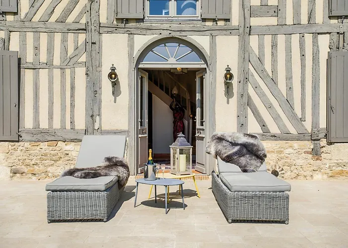 Manor House And Its Park In The Heart Of Calvados *