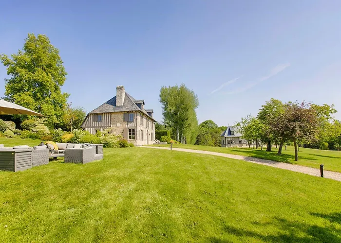 Manor House And Its Park In The Heart Of Calvados *